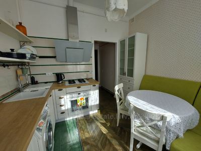 Rent an apartment, Building of the old city, Lisenka-M-vul, Lviv, Lichakivskiy district, id 4718461