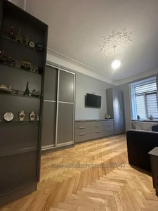 Buy an apartment, Austrian, Grabovskogo-P-vul, Lviv, Galickiy district, id 4607409