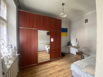 Buy an apartment, Building of the old city, Sheptickikh-vul, Lviv, Zaliznichniy district, id 4667984