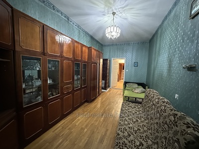 Rent an apartment, Austrian, Bazarna-vul, Lviv, Galickiy district, id 4866089