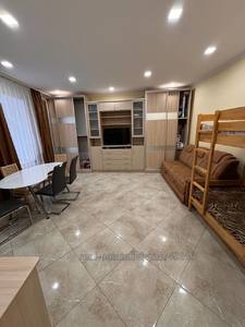 Rent an apartment, Austrian, Grabovskogo-P-vul, Lviv, Galickiy district, id 4825392