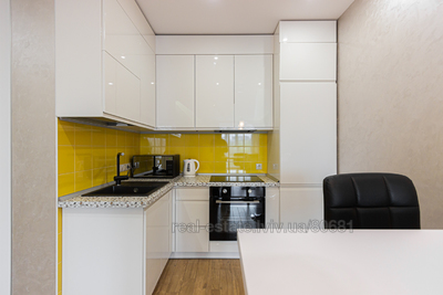 Buy an apartment, Lipinskogo-V-vul, Lviv, Shevchenkivskiy district, id 4595380