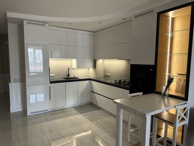 Rent an apartment, Lipinskogo-V-vul, Lviv, Shevchenkivskiy district, id 4860175