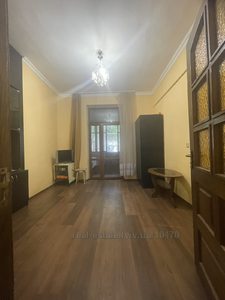 Buy an apartment, Building of the old city, Arkhipenka-O-vul, Lviv, Galickiy district, id 4738032