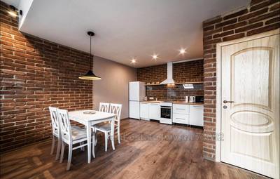 Rent an apartment, Austrian, Rinok-pl, Lviv, Galickiy district, id 4734862