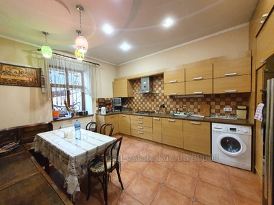 Buy an apartment, Building of the old city, Ogirkova-vul, Lviv, Shevchenkivskiy district, id 4701682