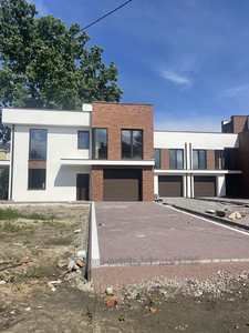 Buy a house, Cottage, Nezalezhnosti-Ukrayini-vul, Bryukhovichi, Lvivska_miskrada district, id 4764086