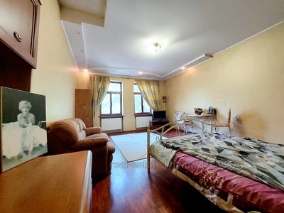 Rent an apartment, Austrian, Doroshenka-P-vul, Lviv, Galickiy district, id 4718027