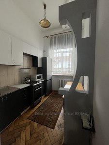 Rent an apartment, Building of the old city, Kopernika-M-vul, Lviv, Galickiy district, id 4688792