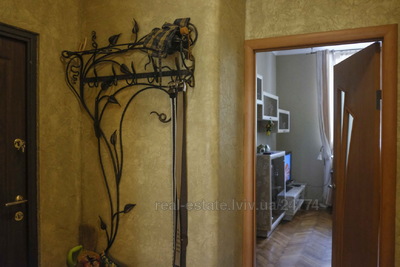 Rent an apartment, Polish suite, Chuprinki-T-gen-vul, Lviv, Frankivskiy district, id 4745337