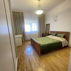 Rent an apartment, Lista-F-vul, Lviv, Galickiy district, id 4907632