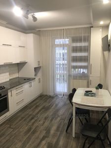 Rent an apartment, Zaliznichna-vul, 7, Lviv, Galickiy district, id 4742282