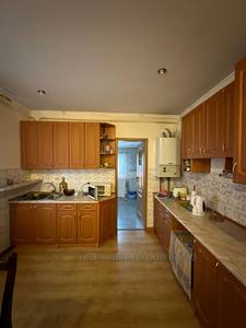 Buy an apartment, Nezalezhnosti-Ukrayini-vul, Bryukhovichi, Lvivska_miskrada district, id 4992424