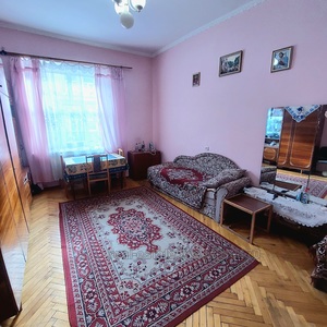 Buy an apartment, Building of the old city, Shpitalna-vul, Lviv, Galickiy district, id 4685130