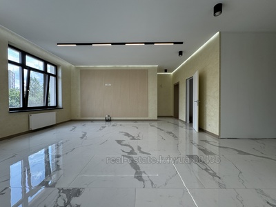 Buy an apartment, Karmanskogo-P-vul, Lviv, Galickiy district, id 4732575