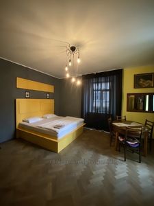 Rent an apartment, Polish, Katedralna-pl, Lviv, Galickiy district, id 4903814