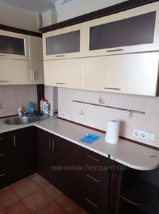 Rent an apartment, Brezhnyevka, Lichakivska-vul, Lviv, Lichakivskiy district, id 4737337