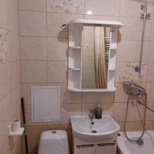 Rent an apartment, Stalinka, Lichakivska-vul, Lviv, Lichakivskiy district, id 4732310