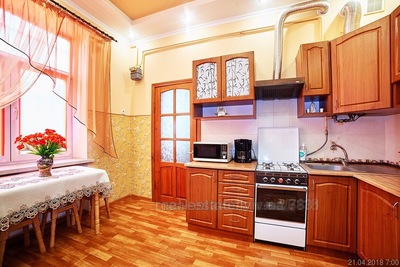 Rent an apartment, Polish, Shpitalna-vul, Lviv, Galickiy district, id 4690093