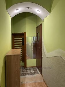 Rent an apartment, Austrian, Pilnikarska-vul, Lviv, Galickiy district, id 5098869