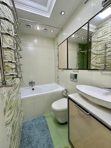 Rent an apartment, Austrian, Stariy-Rinok-pl, Lviv, Galickiy district, id 4726573