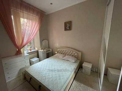Rent an apartment, Austrian luxury, Grushevskogo-M-vul, Lviv, Galickiy district, id 4659925