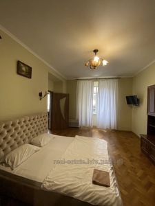 Rent an apartment, Polish, Katedralna-pl, Lviv, Galickiy district, id 4963688