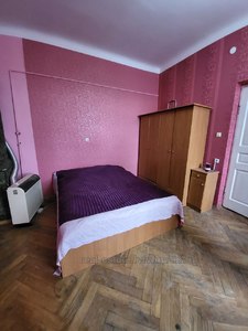 Rent an apartment, Austrian, Stariy-Rinok-pl, Lviv, Galickiy district, id 4689610