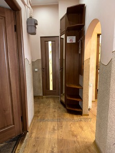 Rent an apartment, Khmelnickogo-B-vul, Lviv, Galickiy district, id 4605251