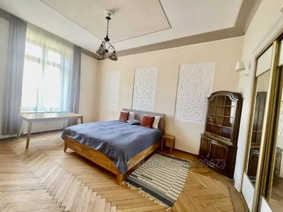 Rent an apartment, Building of the old city, Kopernika-M-vul, Lviv, Galickiy district, id 4714449