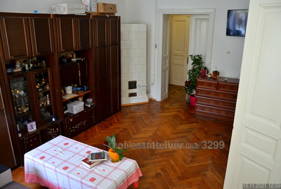Buy an apartment, Building of the old city, Grushevskogo-M-vul, Lviv, Galickiy district, id 3932880