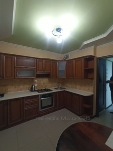 Rent an apartment, Czekh, Khmelnickogo-B-vul, 243, Lviv, Shevchenkivskiy district, id 4721148