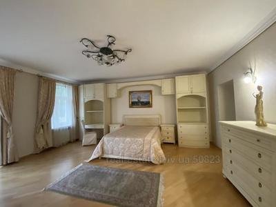 Rent an apartment, Building of the old city, Geroiv-Maidanu-vul, Lviv, Galickiy district, id 4791819