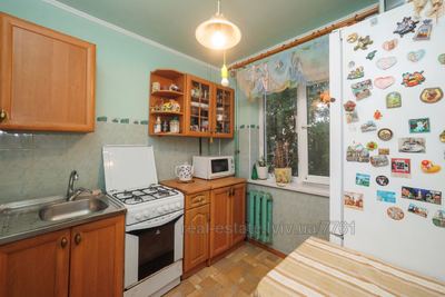 Buy an apartment, Hruschovka, Karadzhicha-V-vul, Lviv, Zaliznichniy district, id 4781667