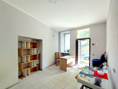 Buy an apartment, Austrian, Khmelnickogo-B-vul, Lviv, Galickiy district, id 4682130