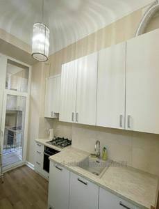 Rent an apartment, Austrian luxury, Kopernika-M-vul, Lviv, Galickiy district, id 4594942
