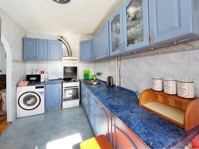 Rent an apartment, Czekh, Chukarina-V-vul, Lviv, Sikhivskiy district, id 4713487