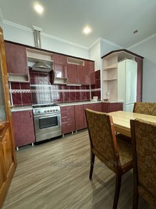 Rent an apartment, Stalinka, Shevchenka-T-vul, Lviv, Shevchenkivskiy district, id 4695356