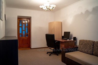 Rent an apartment, Hruschovka, Lazarenka-Ye-akad-vul, Lviv, Frankivskiy district, id 4680917