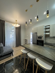 Rent an apartment, Austrian, Kovzhuna-P-vul, 1, Lviv, Galickiy district, id 4736282