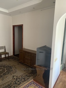 Rent an apartment, Building of the old city, Geroyiv-UPA-vul, Lviv, Frankivskiy district, id 4708494