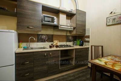 Rent an apartment, Austrian, Ogiyenka-I-vul, Lviv, Galickiy district, id 4633966