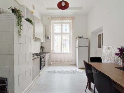 Buy an apartment, Austrian, Doroshenka-P-vul, Lviv, Galickiy district, id 4703455
