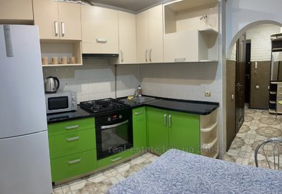 Rent an apartment, Czekh, Khmelnickogo-B-vul, Lviv, Galickiy district, id 5072701