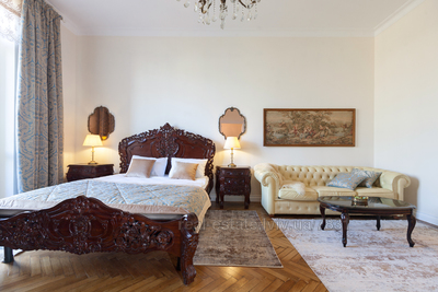 Rent an apartment, Austrian luxury, Knyazya-Romana-vul, Lviv, Galickiy district, id 5147453