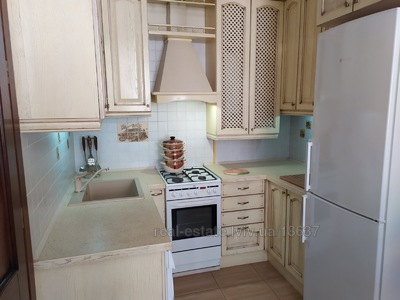 Rent an apartment, Austrian, Banderi-S-vul, Lviv, Galickiy district, id 4742932