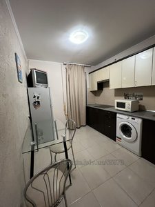 Rent an apartment, Lipi-Yu-vul, 39, Lviv, Shevchenkivskiy district, id 3997792