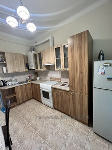 Rent an apartment, Polish suite, Chuprinki-T-gen-vul, Lviv, Frankivskiy district, id 4639204
