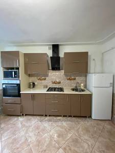 Rent an apartment, Mansion, Tomashivska-vul-Ryasne, Lviv, Shevchenkivskiy district, id 4898980