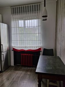 Rent an apartment, Stalinka, Konovalcya-Ye-vul, Lviv, Frankivskiy district, id 4679974